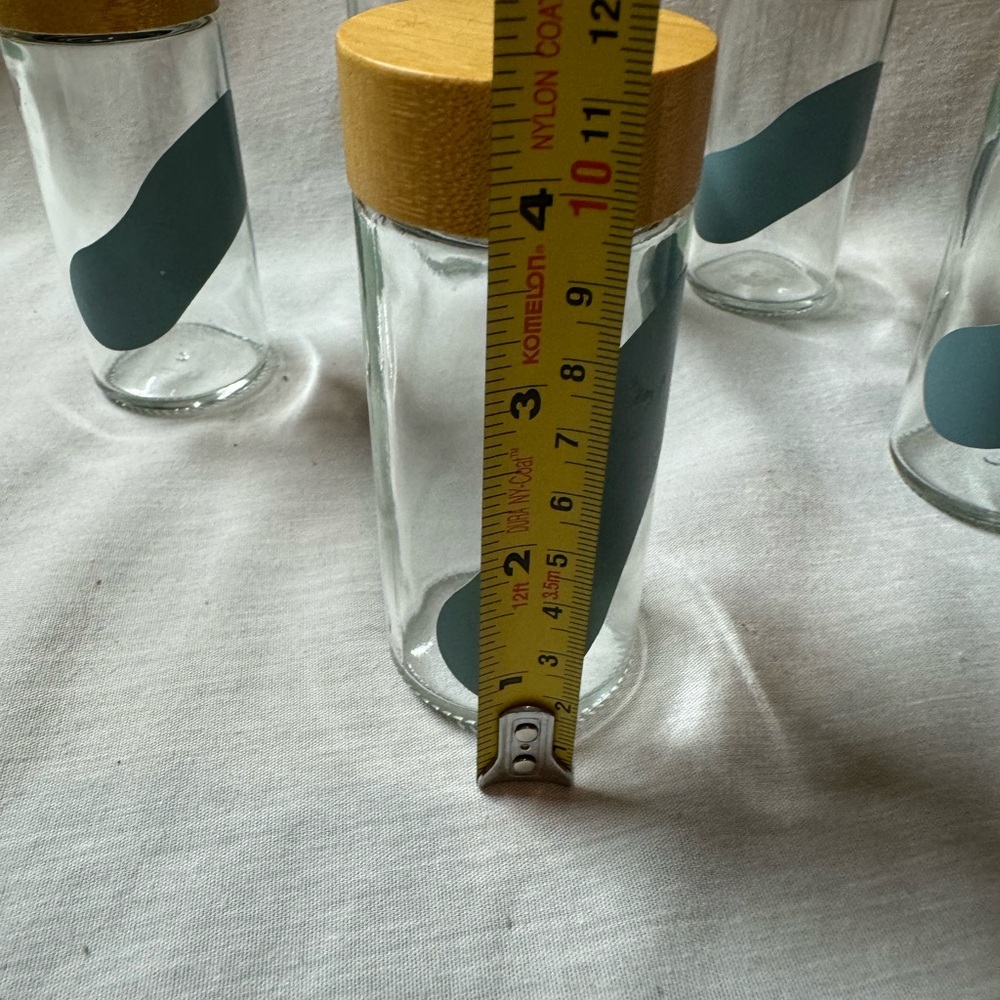 Set of 6 Glass Spice Jars Bamboo Lids - Picture 4 of 5